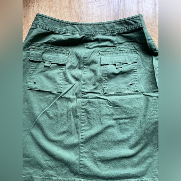 L.L.Bean green Cargo style cotton skirt - Picture 5 of 5